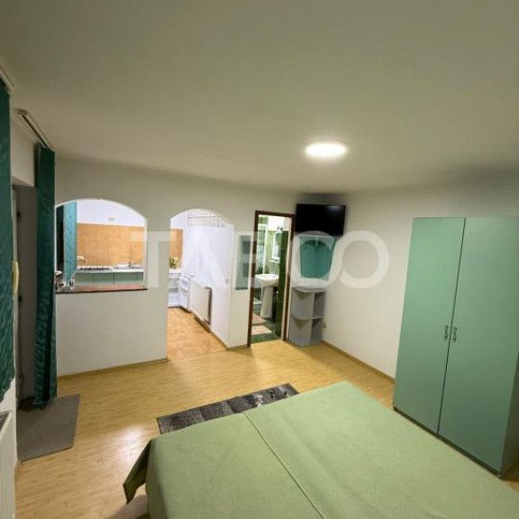 Garsoniera de inchiriat 25 mp utili in Fagaras cu toate taxe - Fotografie 1