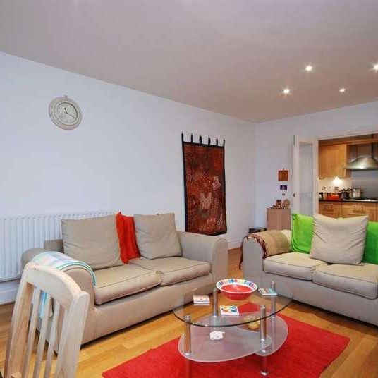 Beckford Close, Earls Court, W14 - Photo 1