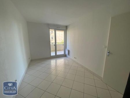 Location Appartement 2 pièces 35m² MARSEILLE 13ème - Photo 2