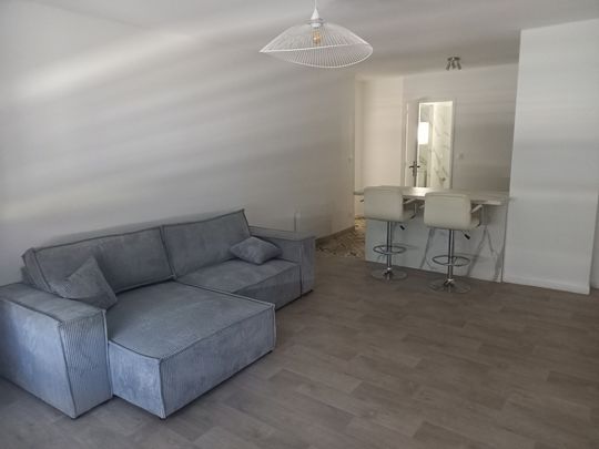 Location Appartement 2 pièces 49m² LESTREM 62136 - Photo 1