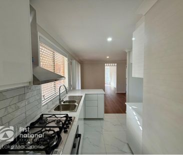Freshly Renovated Family Home in Quiet Side Street - Photo 6