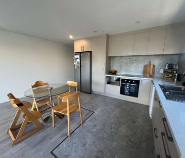 Easy care living - family friendly - Photo 2