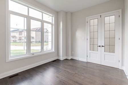 For Lease - 15 Kenneth Campbell Court, Aurora, Ontario - Photo 2