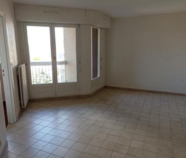Location Appartement 1 pièce 34m² EVREUX 27000 - Photo 1
