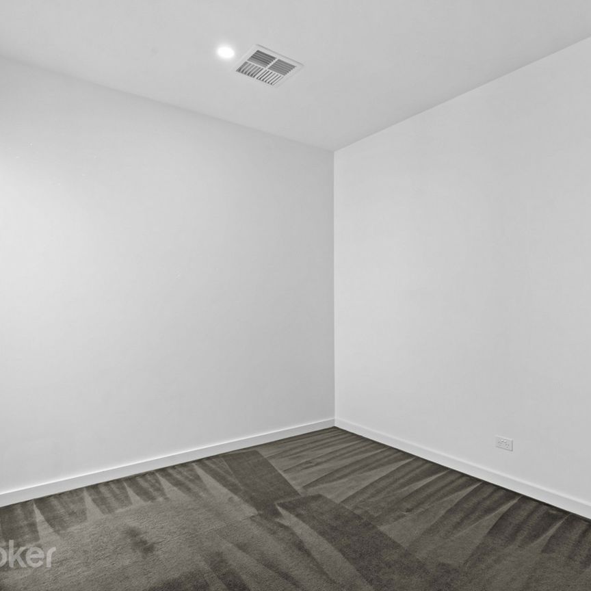 31 Abercrombie Avenue, Woodforde - Photo 1
