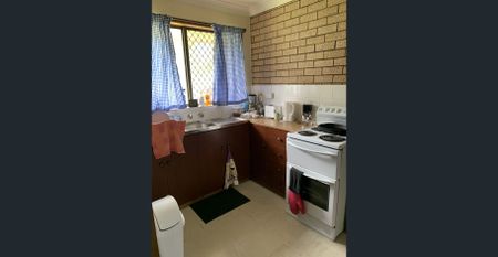 CENTRAL LOCATION - Photo 5