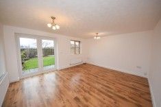 3 bed House - Semi-Detached for Rent - Photo 4