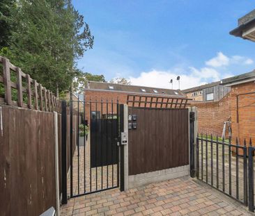 2 bedroom maisonette to rent - Photo 4