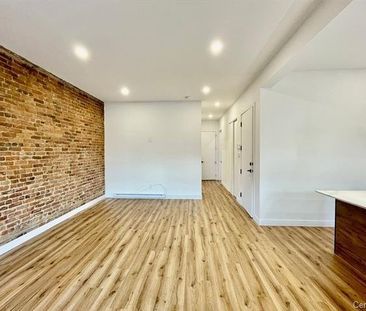 2013 Rue Wellington, #A - Photo 2