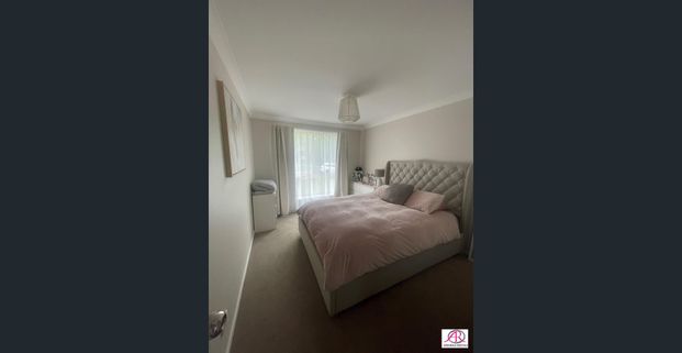 3 BEDROOM VILLA IN GREAT LOCATION -AVAILABLE 19TH JANUARY 2026 - Photo 1