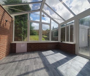 3 bedroom semi-detached house to rent - Photo 2