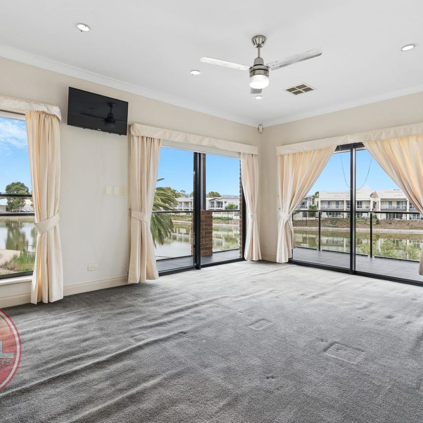 Spacious Lakeside Family Living! - Photo 1