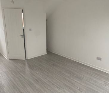 Stoney Stanton Road, Hillfields - Photo 2