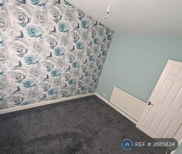 3 bedroom terraced house to rent - Photo 3