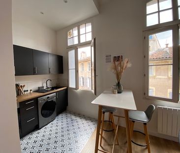 CHARMANT STUDIO LUMINEUX EN CV HISTORIQUE D'AIX-EN-PROVENCE - Photo 3