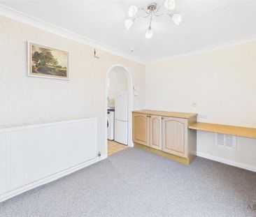 Masefield Crescent, Burton-On-Trent DE14 2SG - Photo 2