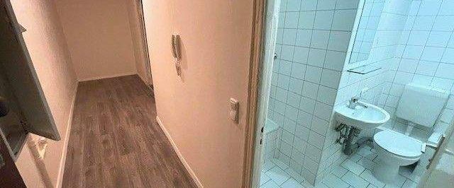 Charmante 2-Zimmer Erdgeschoss Wohnung in Berlin-Moabit! - Foto 1