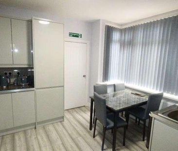 Avondale Road Room, Luton, LU1 - Photo 5