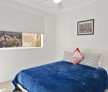 Contemporary Two-Bedroom Haven Close to the Heart of Brisbane - Photo 2