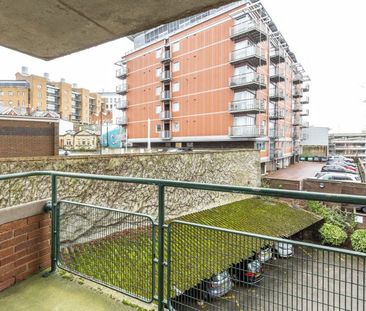 1 Bed Flat - Photo 4