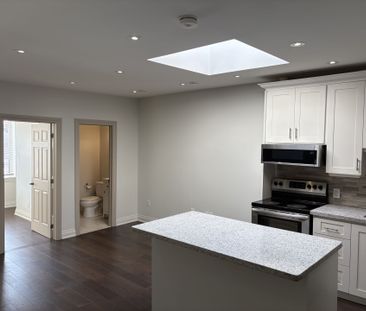 For Lease - 2914 Danforth Avenue Unit# 2nd Floor, Toronto, Ontario - Photo 4