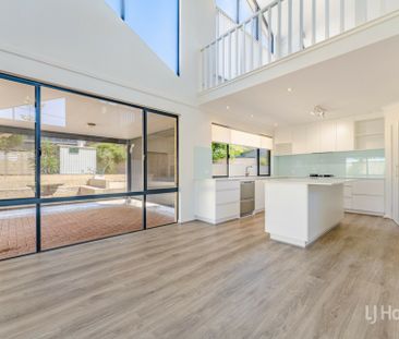 Coastal Elegance Meets Contemporary Comfort - WITH OCEAN VIEWS - Photo 5