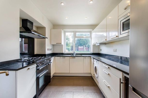 3 bedroom detached house to rent - Photo 1