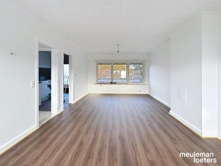 Halfopen gezinswoning met garage en tuin - Photo 4