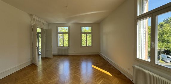 À LOUER ! Agréable appartement de 6 pièces idéalement situé à proximité du Parc de l'Orangerie et des Institutions Européennes - Photo 2