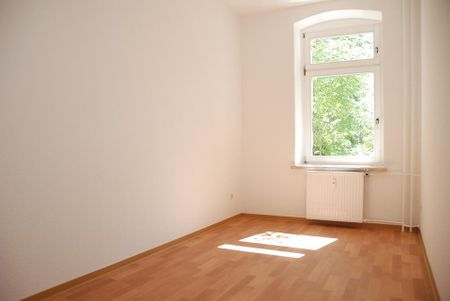 3-Raum-Altbauwohnung im Erdgeschoss - Photo 2