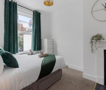 2 bedroom terraced house to rent - Photo 1