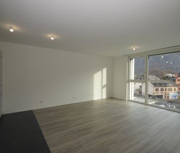 2.5-ROOM APARTMENT FOR RENT IN THE CENTER OF SIERRE - Photo 2