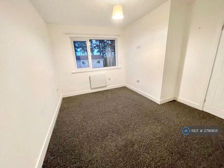 3 bedroom maisonette to rent - Photo 2