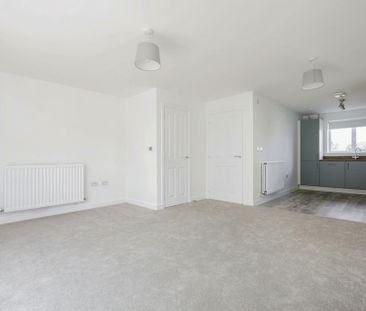 3 bedroom semi-detached house to rent - Photo 6