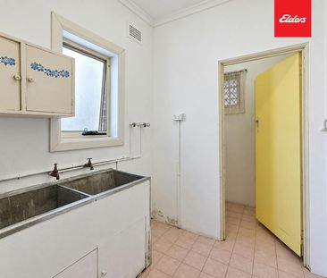 Spacious 3-Bedroom Family Home with Large Backyard in Prime Lidcombe Location - Photo 4