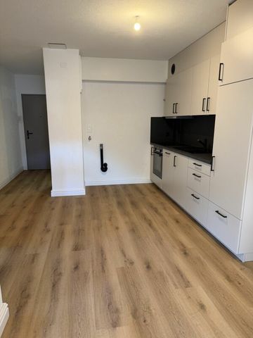 Magnifique 2.5 pces au rez-de-chaussée rénové à neuf au centre de Glovelier - Foto 4