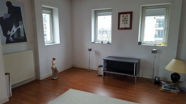 Location Appartement 3 pièces 74m² BORDEAUX 33300 - Photo 1