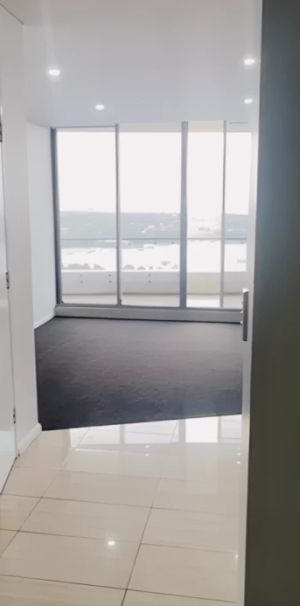 1803/52-54 Walker St, Sydney - Photo 1