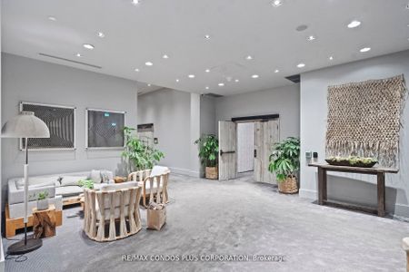 550 Wellington Lofts 55 , #710 - Photo 2