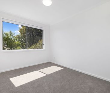 Modern Elegance Meets Spacious Living - Photo 5