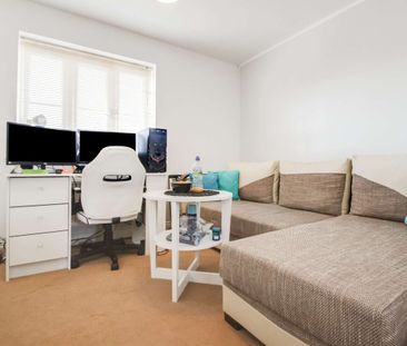 Horsham Road, Swindon, Swindon, SN3 - Photo 2