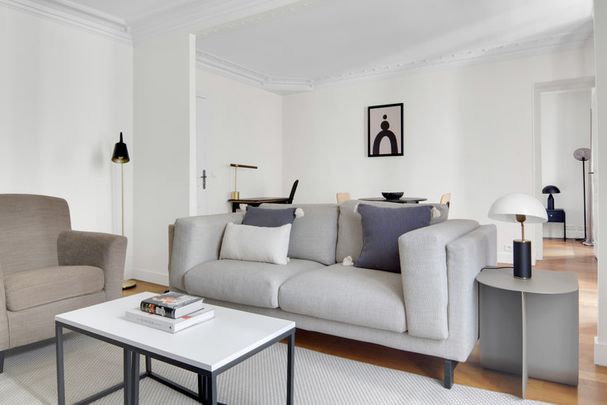 Rue de la Tour d'Auvergne - Photo 1