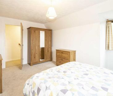 2 bedroom semi-detached house to rent - Photo 5