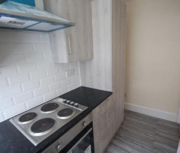 Stoneygate Avenue, Stoneygate, Leicester - Photo 3