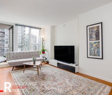 Condo in Downtown Vancouver, BC - Photo 4