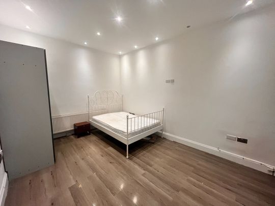 Studio Flat, Selhurst Road, SE25 - Photo 1