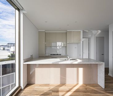 City View I Light & Sunny I Pool & Gym - Photo 1