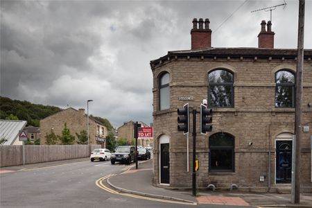 1 Damside, Huddersfield, HD4 - Photo 3