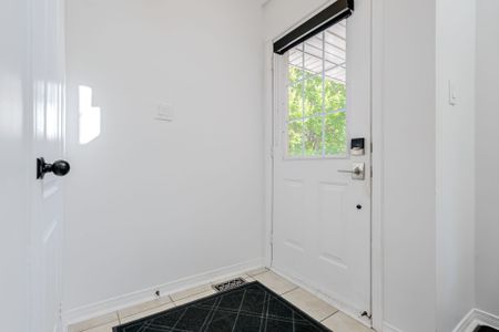 For Lease - 58 Glasgow Crescent, Georgina, Ontario - Photo 3