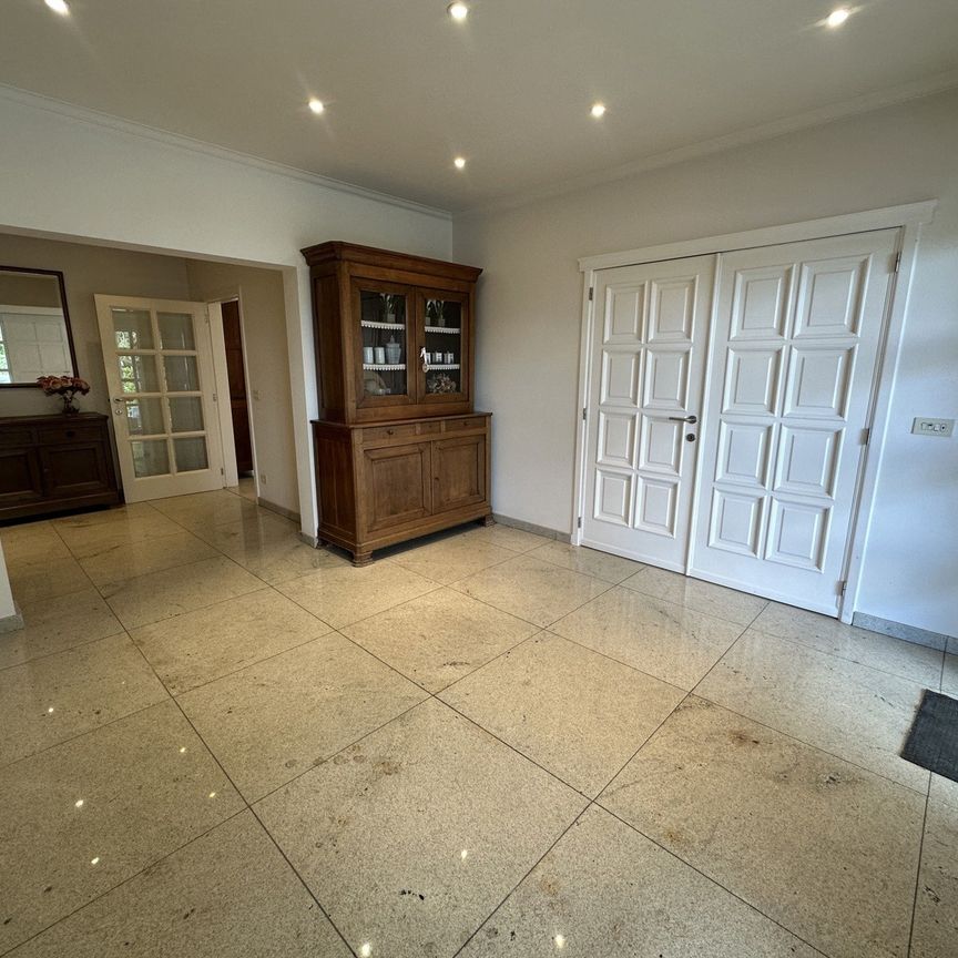 Zeer rustig gelegen villa op royaal perceel - Photo 1